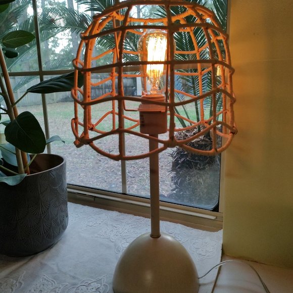 Rattan Table Lamp - Picture 4 of 7